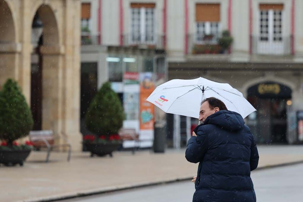 Lluvia y mucho viento en Asturias por la borrasca &#039;Herminia&#039;