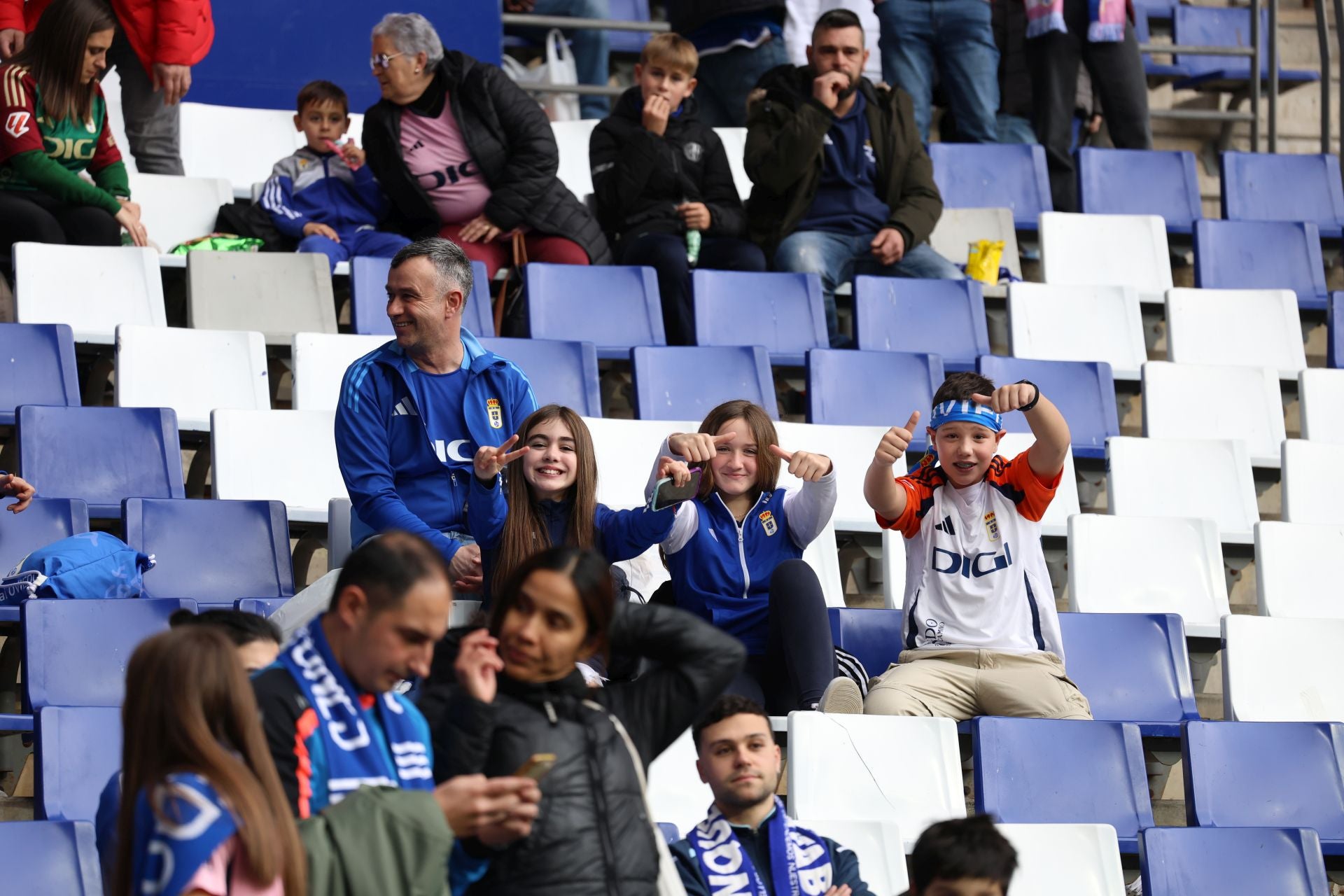 Fotos: ¿Estuviste en el Real Oviedo - Castellón? ¡Búscate!