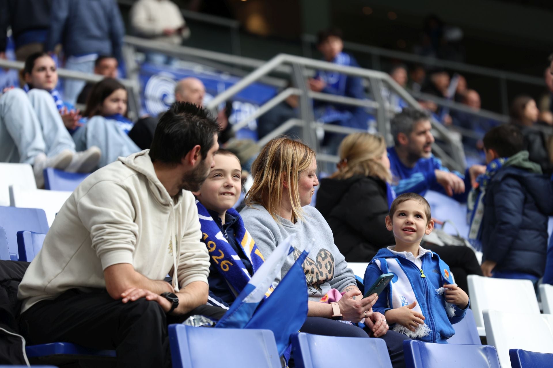 Fotos: ¿Estuviste en el Real Oviedo - Castellón? ¡Búscate!