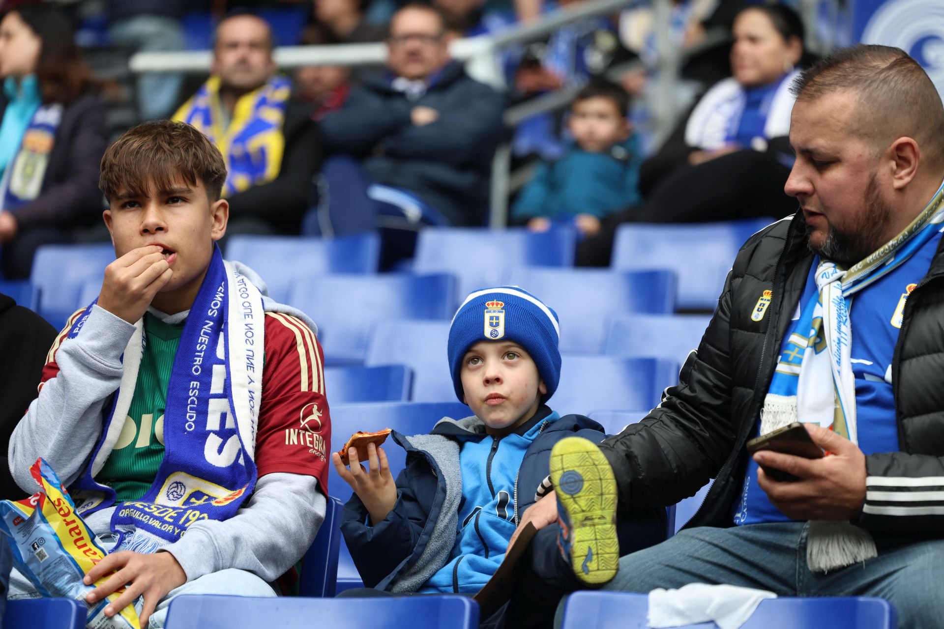 Fotos: ¿Estuviste en el Real Oviedo - Castellón? ¡Búscate!