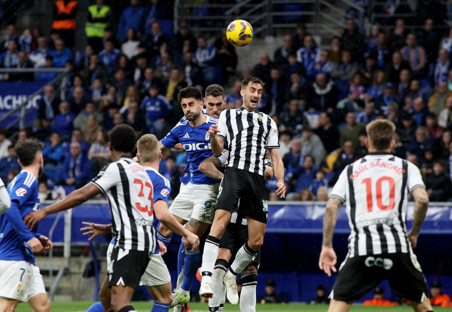 El Real Oviedo 1-0 Castellón, en imágenes