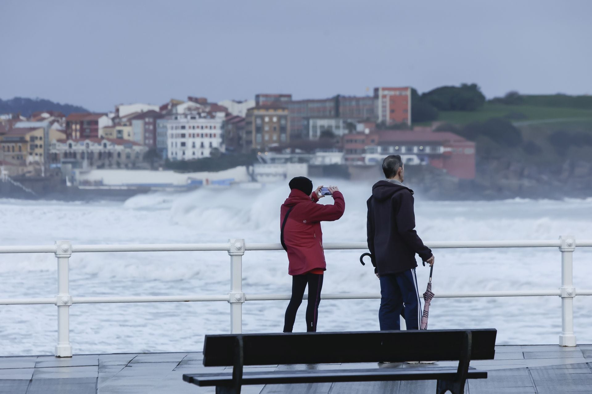 Nieve y mucho viento en Asturias por los últimos coletazos de &#039;Herminia&#039;