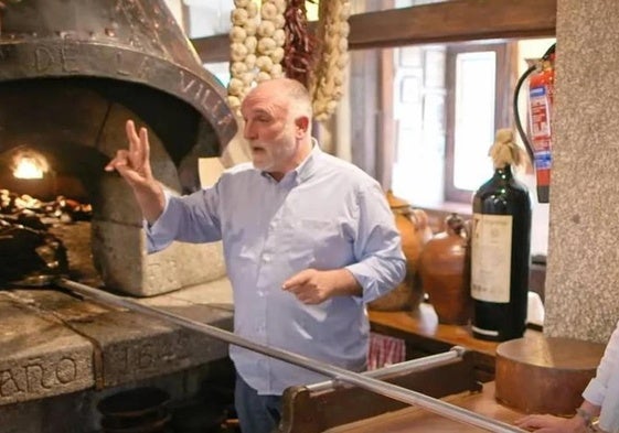 El chef asturiano prepara la que es su tapa favorita, muy común en España, y explica su preparación que no puede ser más sencilla.