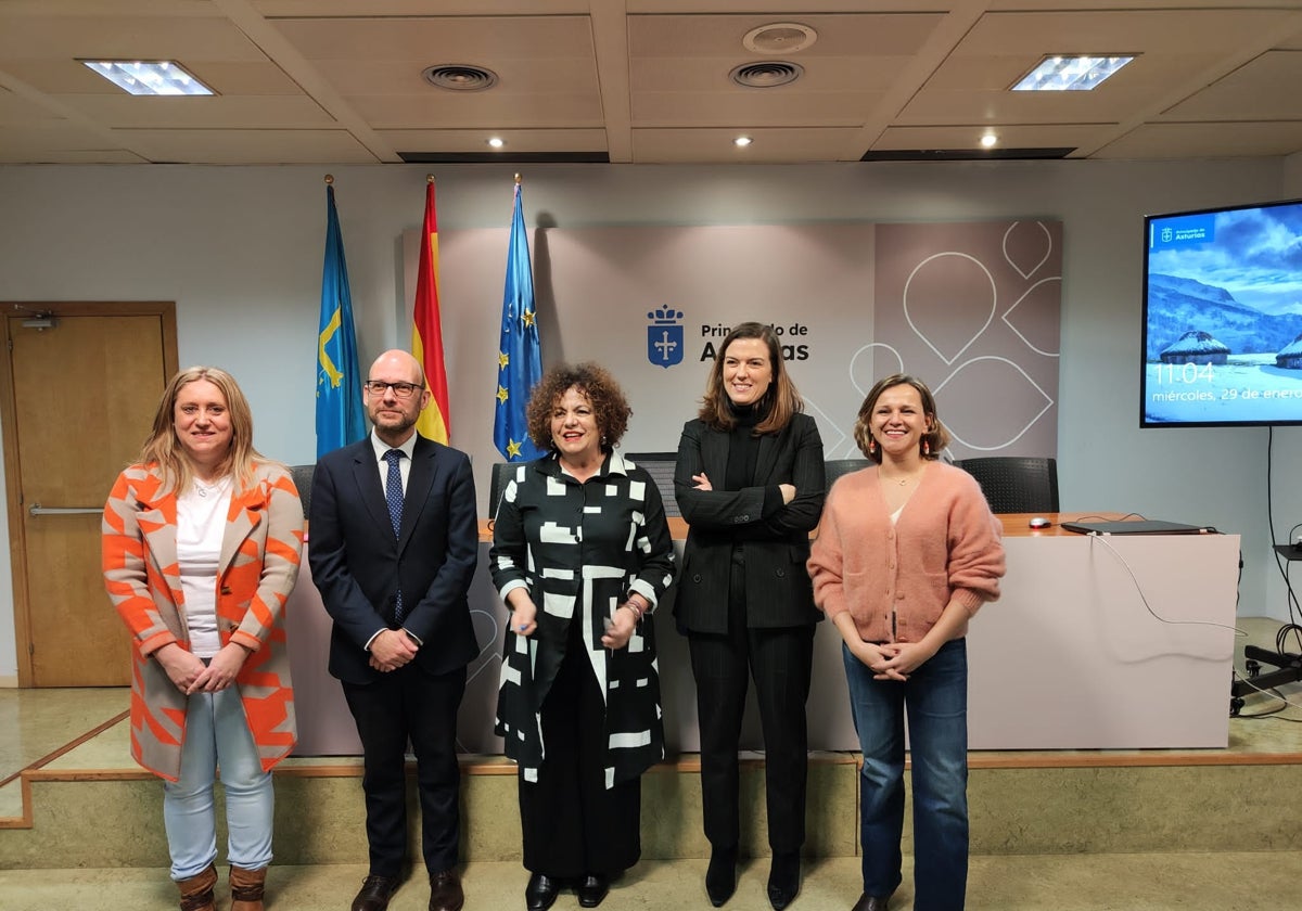 Nerea Monroy, Iván Aitor, Marta del Arco, Begoña López y Paula Álvarez