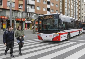 Vuelven los descuentos de EMTUSA en los bonos de los autobuses urbanos de Gijón: así quedan las tarifas