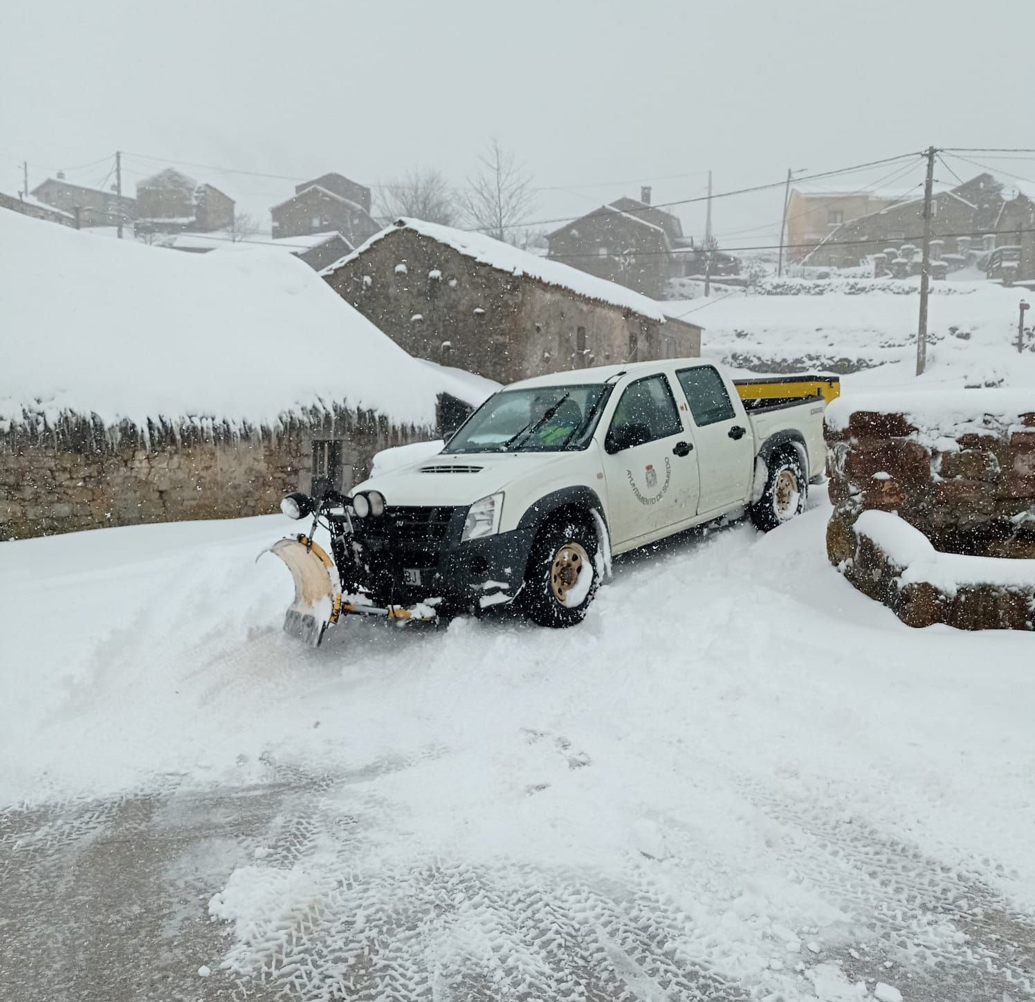 Nieve, mucho viento y fuerte oleaje en Asturias por cupla de &#039;Ivo&#039;