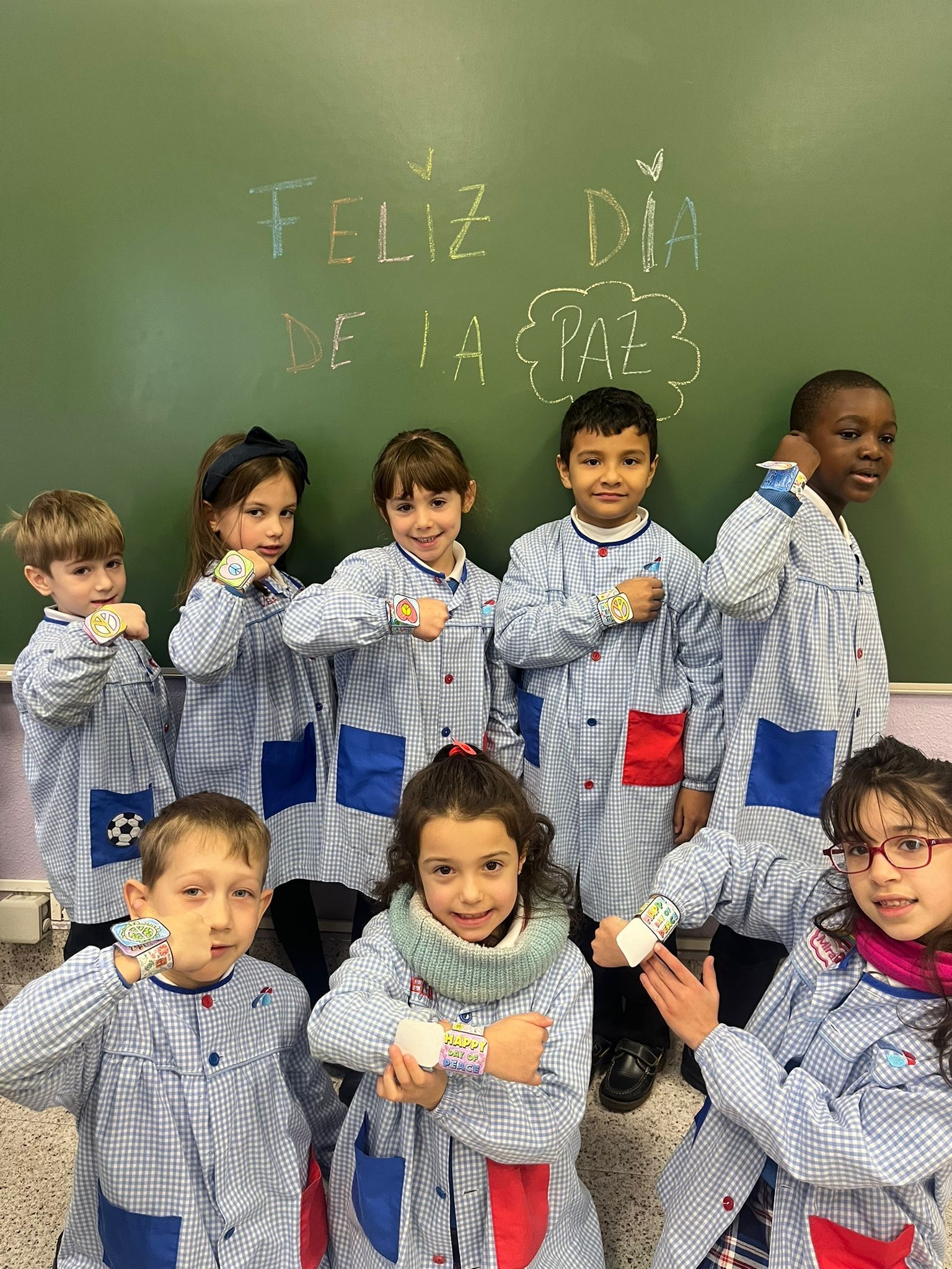 En imágenes: así celebraron los escolares de Gijón el día de la paz