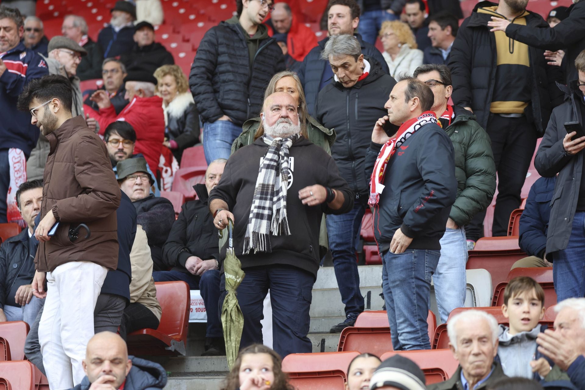 ¿Estuviste en el Sporting de Gijón - Burgos? ¡Búscate en las gradas de El Molinón!