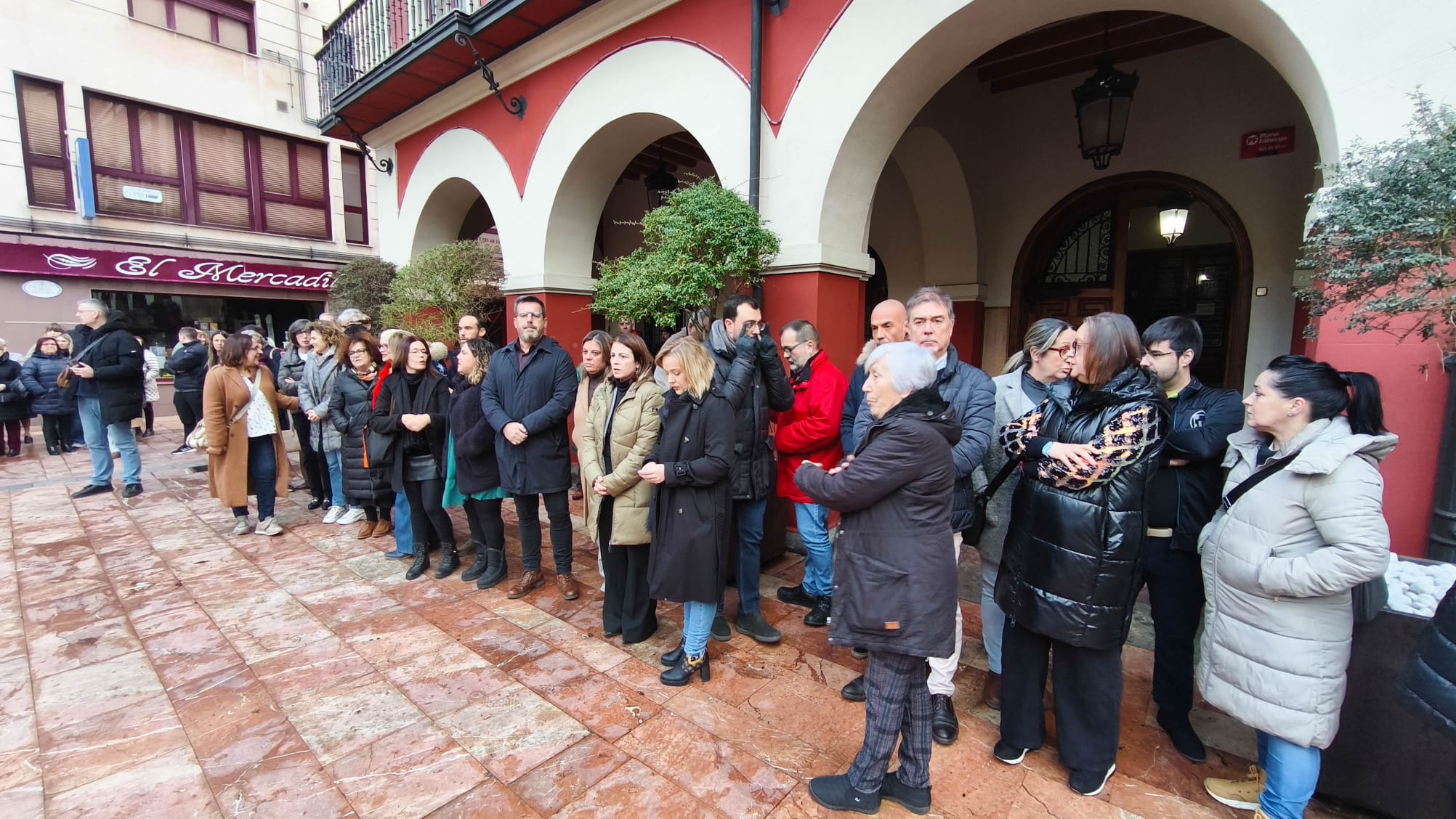 Multitudinaria manifestación en Langreo en repulsa por el asesinato machista