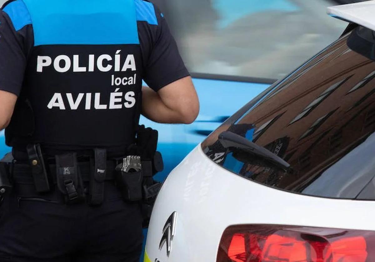 Un agente de la Policía de Avilés.