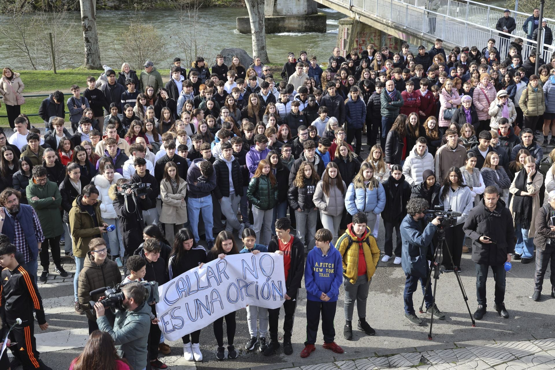 Clamor entre los niños de Langreo contra el crimen de Karilenia