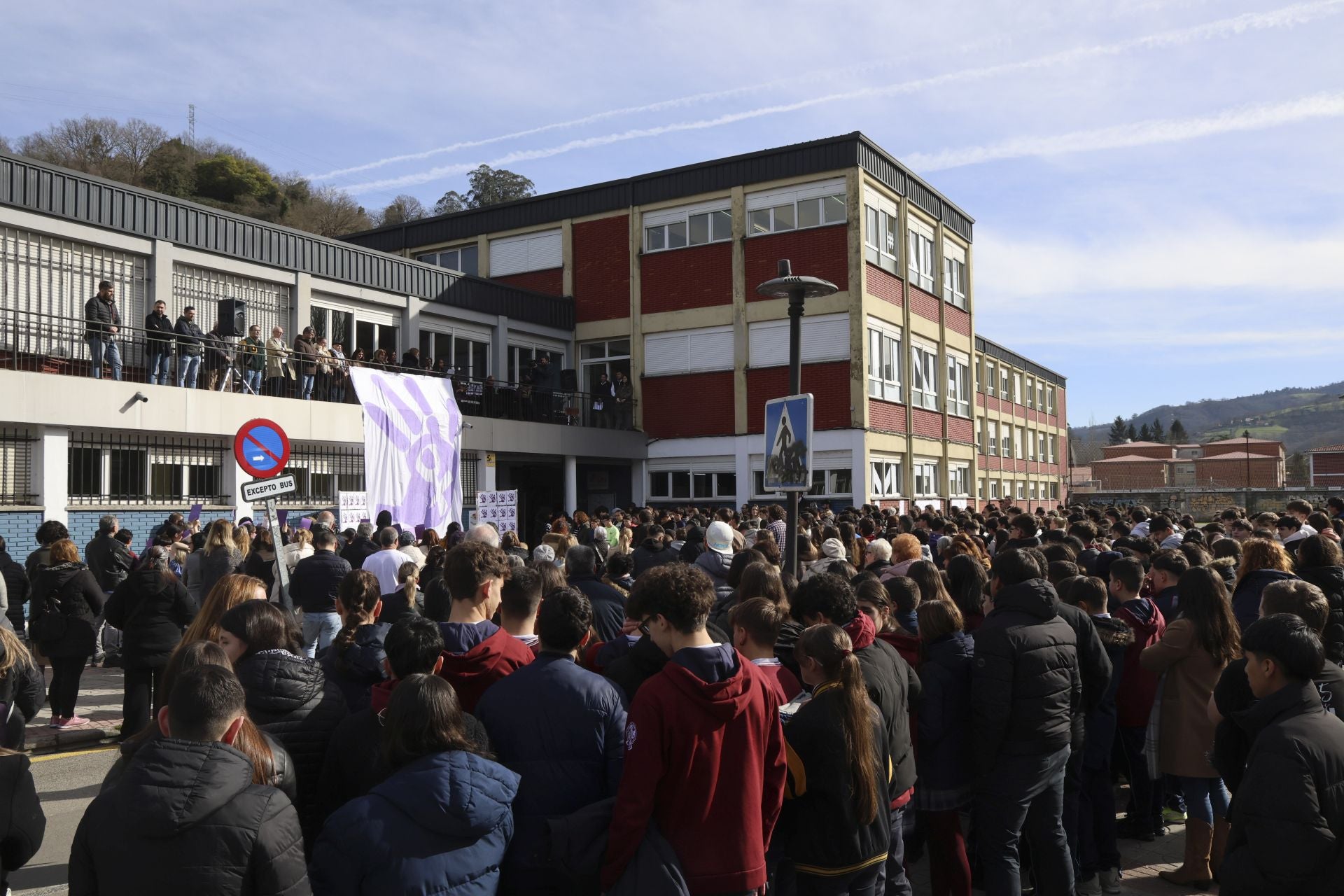 Clamor entre los niños de Langreo contra el crimen de Karilenia