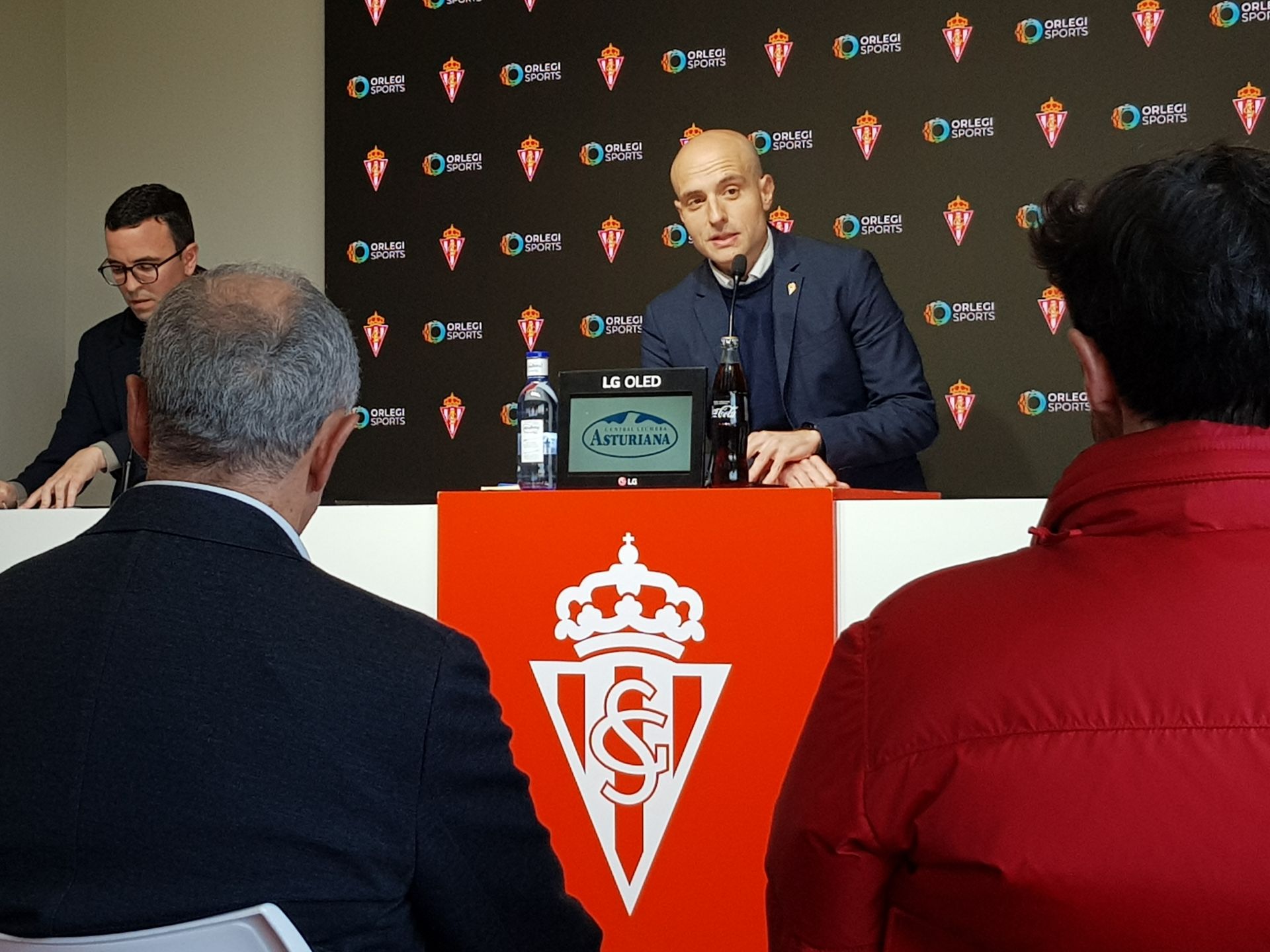 David Guerra, presidente ejecutivo del Sporting, esta tarde, en la sala de prensa de Mareo.