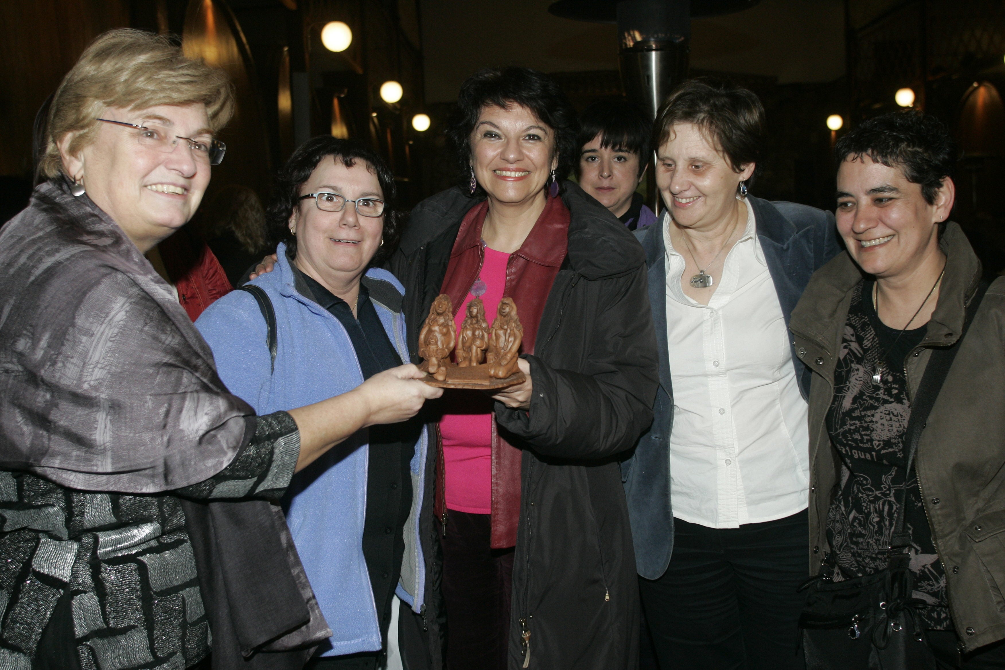 Carmen Veiga, Begoña Piñero, la Comadre de Oro Soledad Murillo, María Campomanes, María José Ramos y Pilar Fernández.