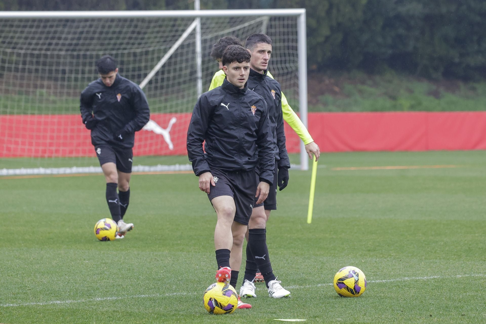 Entrenamiento del Sporting de Gijón (07/02/2025)