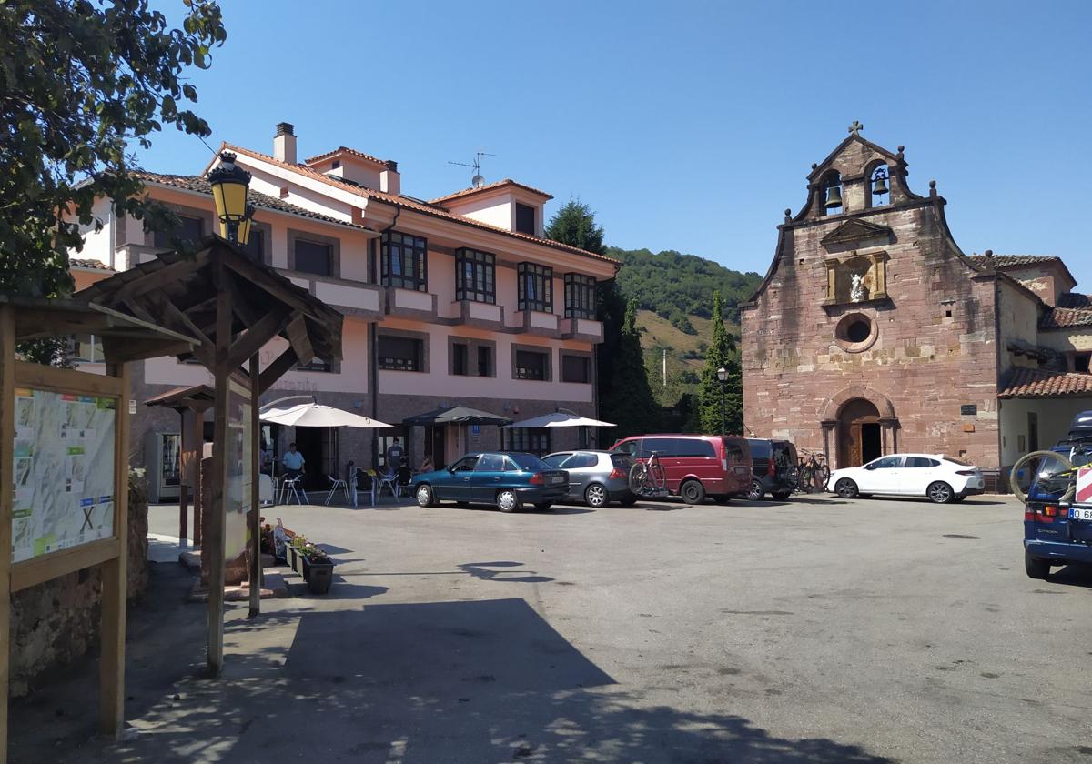 Plaza de Tuña, en Tineo.