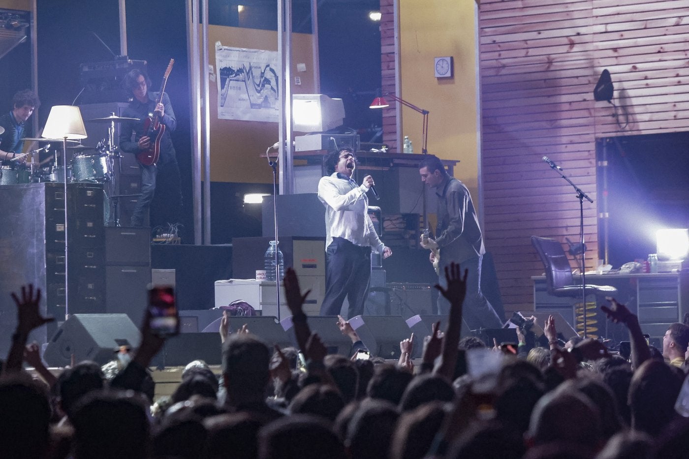 La banda durante su actuación en el primero de los conciertos de Gijón Arena.