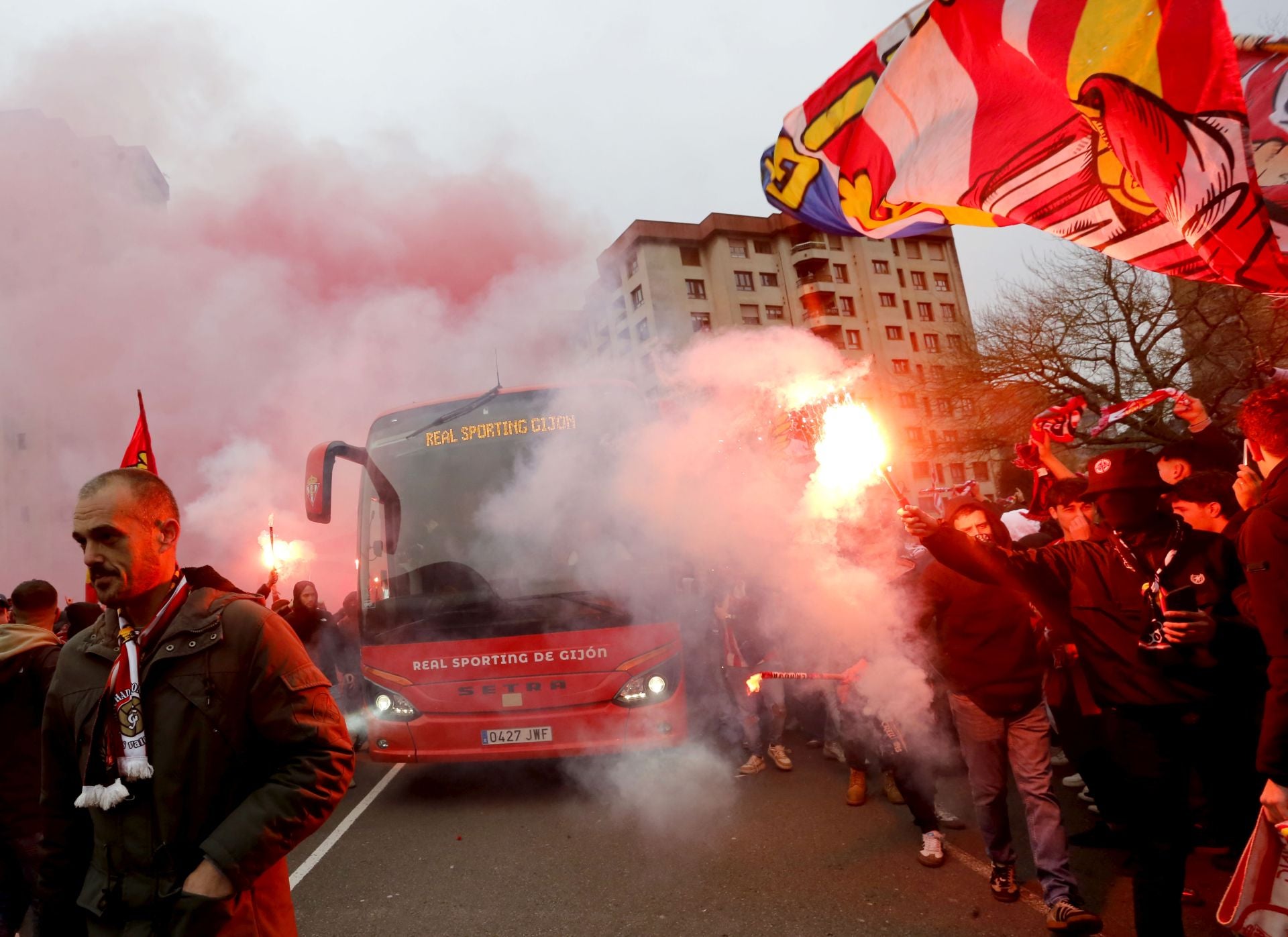 ¿Estuviste animando al Sporting frente al Eibar? ¡Búscate!