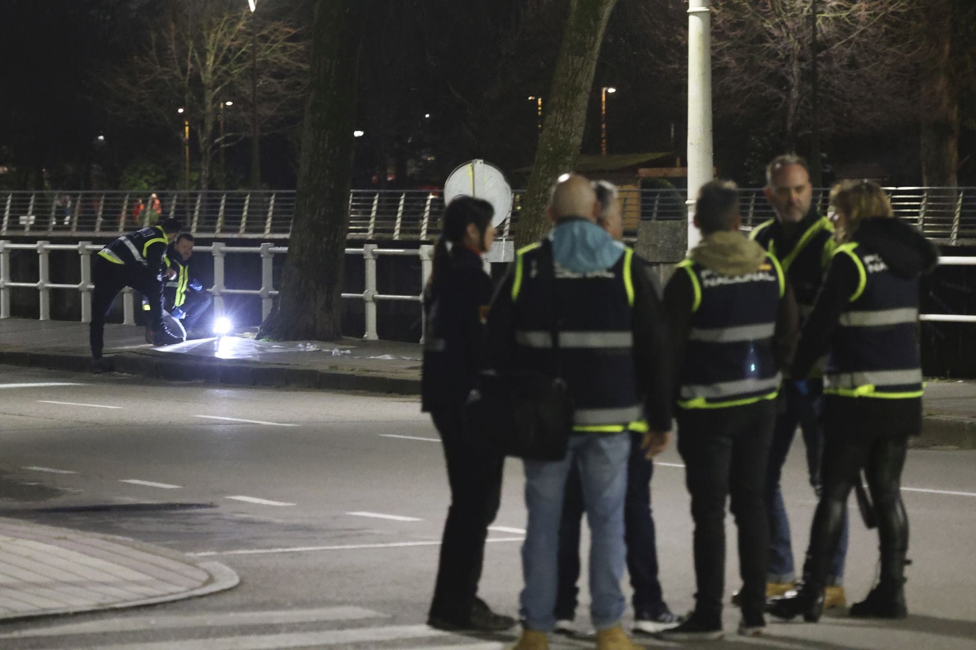 Falsa alarma en Gijón: la intervención de los Tedax, en imágenes