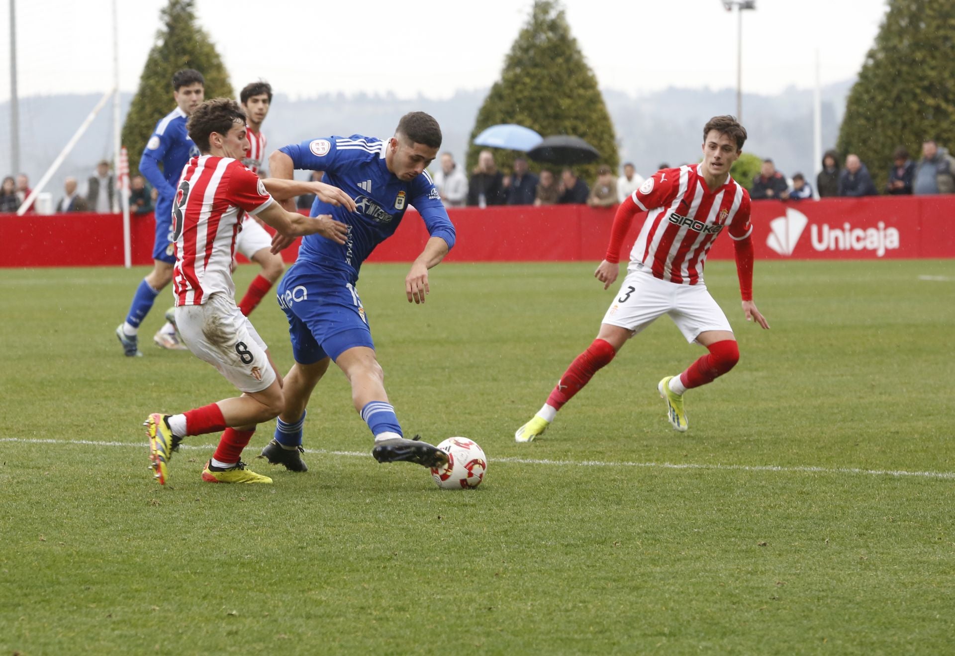 Sporting Atlético 3 - 3 Oviedo Vetusta, en imágenes
