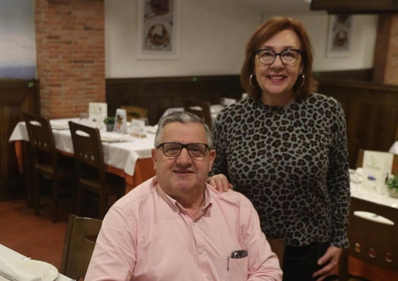 Alfonso y Alicia Menéndez, en la Sidrería La Manzana de Oviedo.
