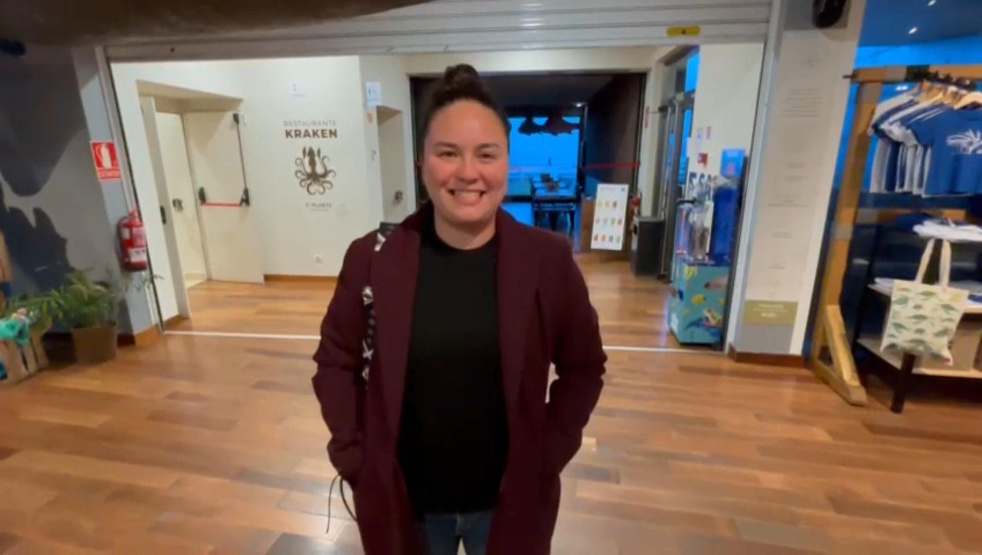 Natasha Lee, entrenadora del Telecable, felicita a EL COMERCIO