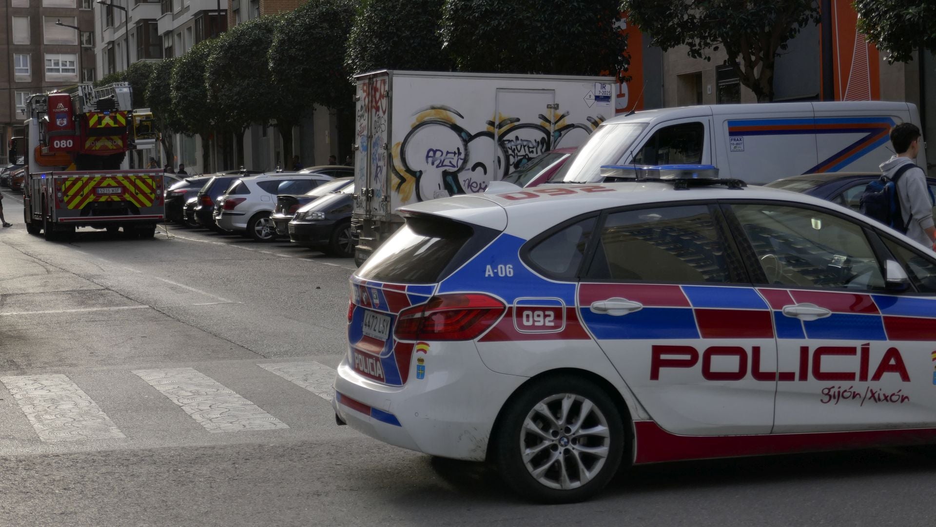 Alarma en Gijón por un incendio en un garaje que obligó a desalojar un gimnasio