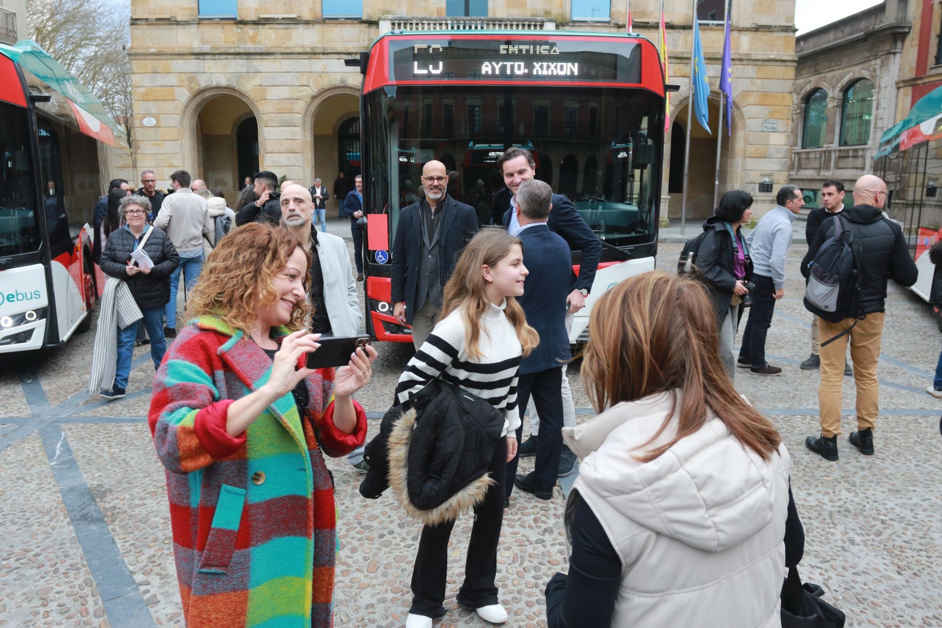 Gijón estrena autobuses: más seguros y eléctricos