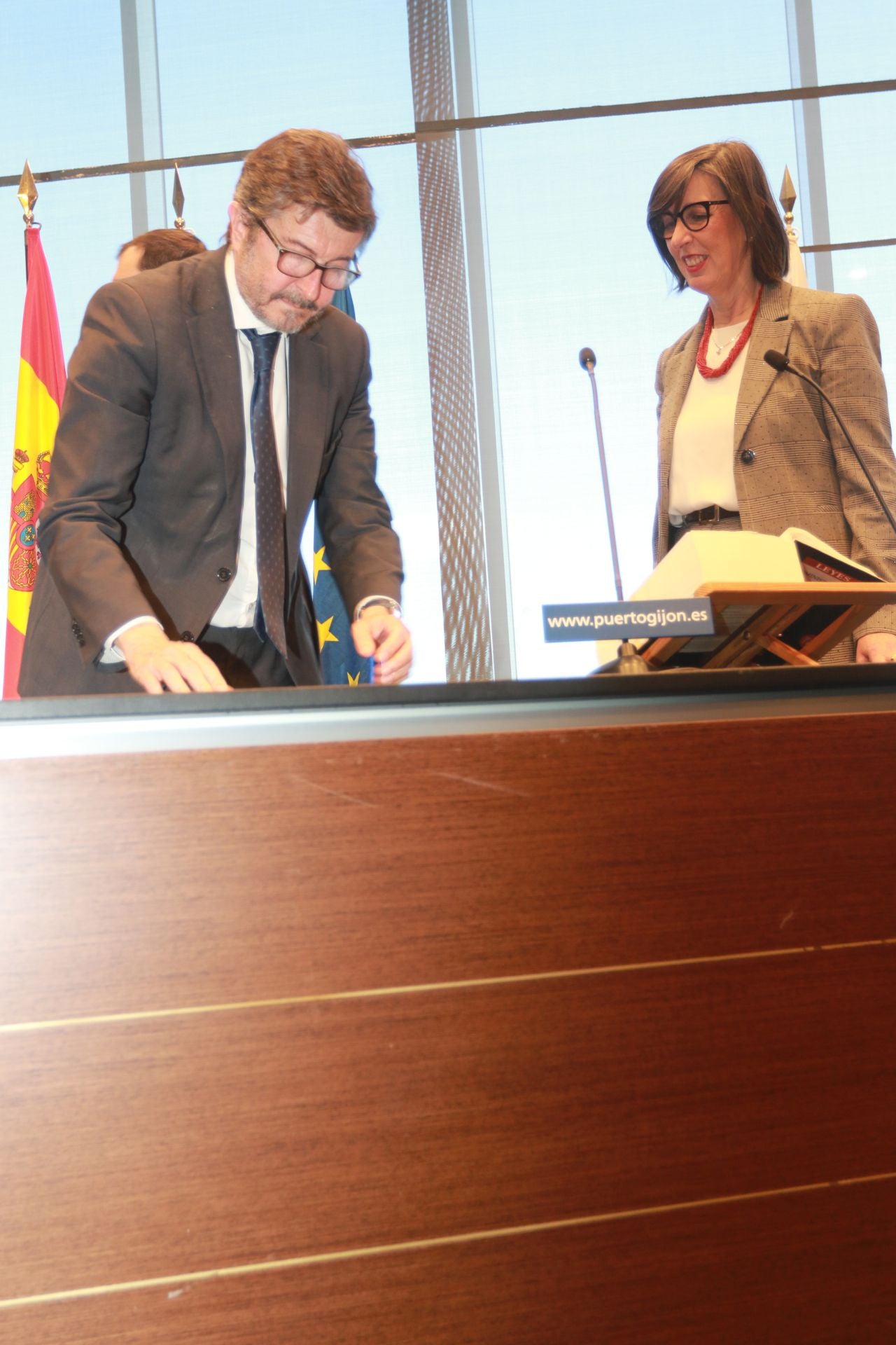 Toma de posesión de Nieves Roqueñí como presidenta del Puerto de Gijón