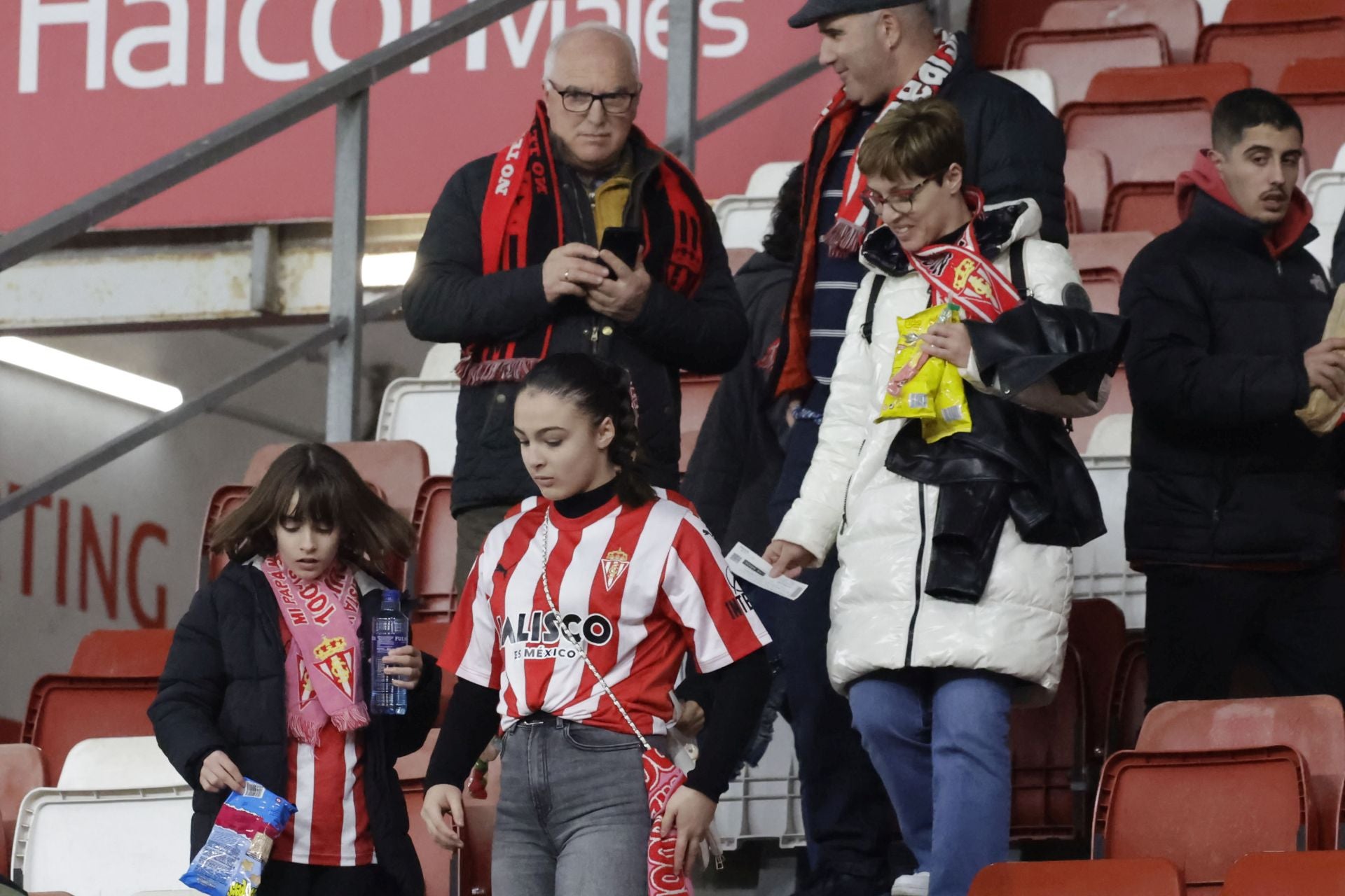 ¿Estuviste en el Sporting de Gijón - Almería? ¡Búscate!