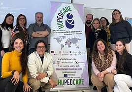 Arriba y de izquierda a derecha, los investigadores de la Universidad de Oviedo Victoria Lopezosa; Sagrario Gómez; Pablo Pando; Miguel Muñiz; Sonsoles Hernández; María Alonso y Almudena Crespo. En la fila de abajo y de izquierda a derecha, Esther Ferreira; Henrique Ciabotti; Sara Solana y Miriam Hermida.