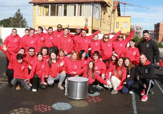 Los Gijonudos, durante sus ensayos.