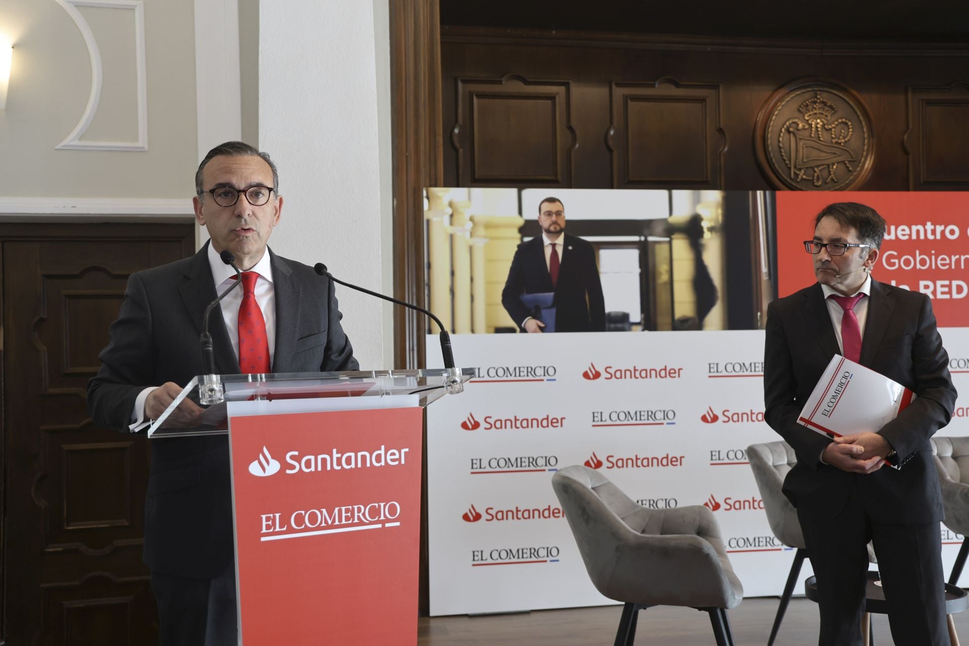 Así fue el encuentro de Adrián Barbón con EL COMERCIO