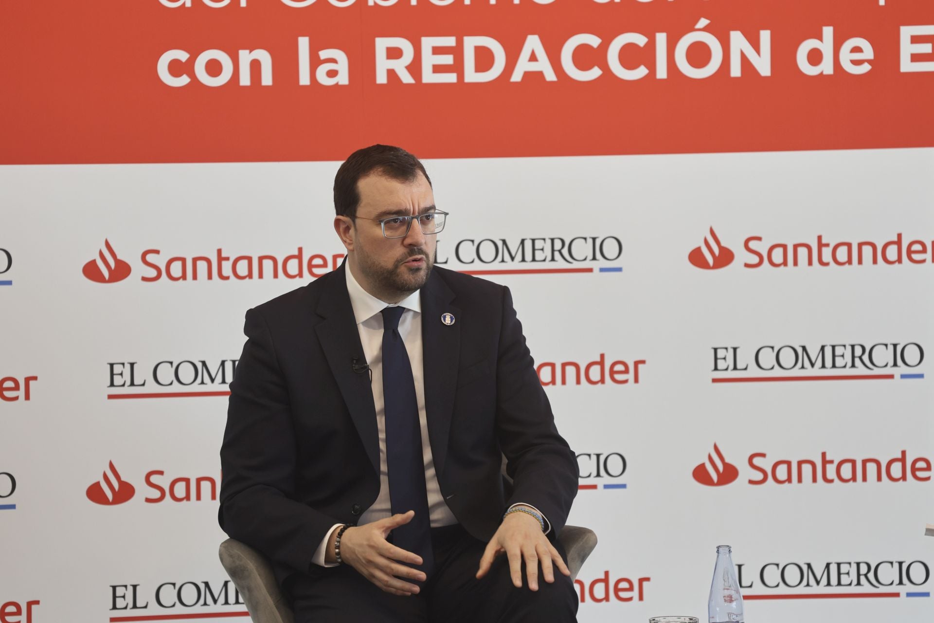 Así fue el encuentro de Adrián Barbón con EL COMERCIO