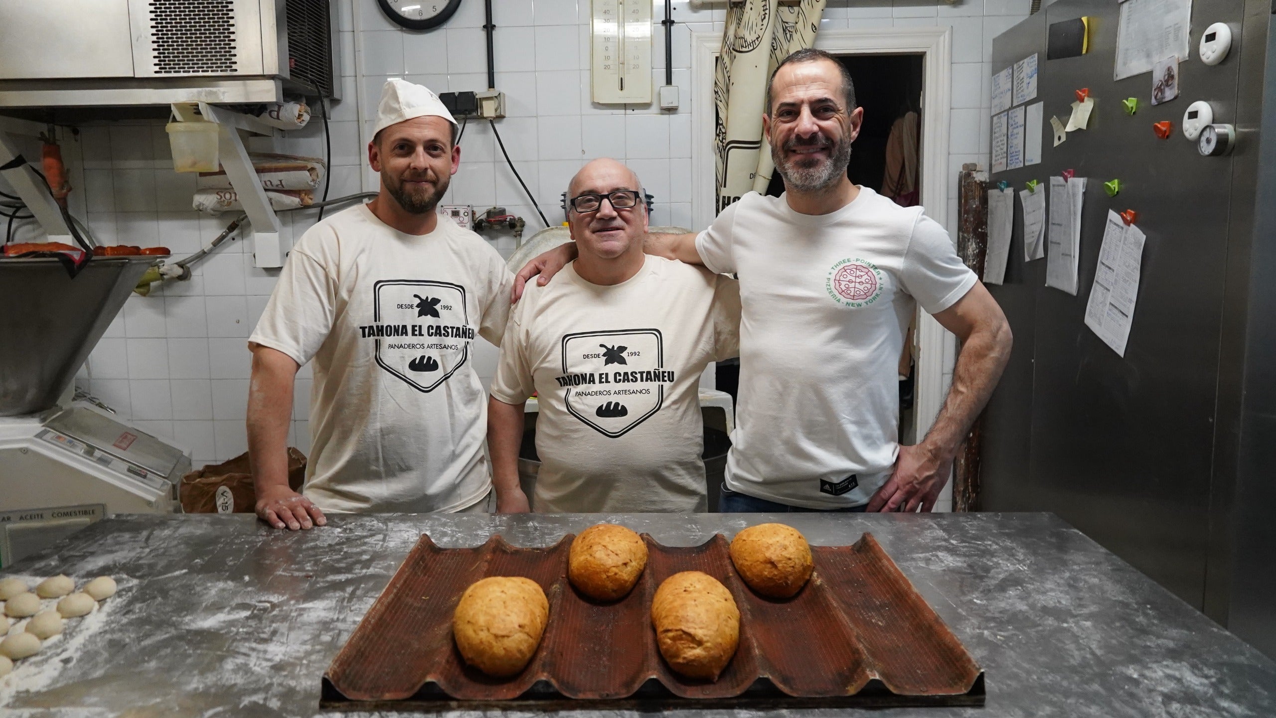 Pola de Siero huele a bollo de Comadres