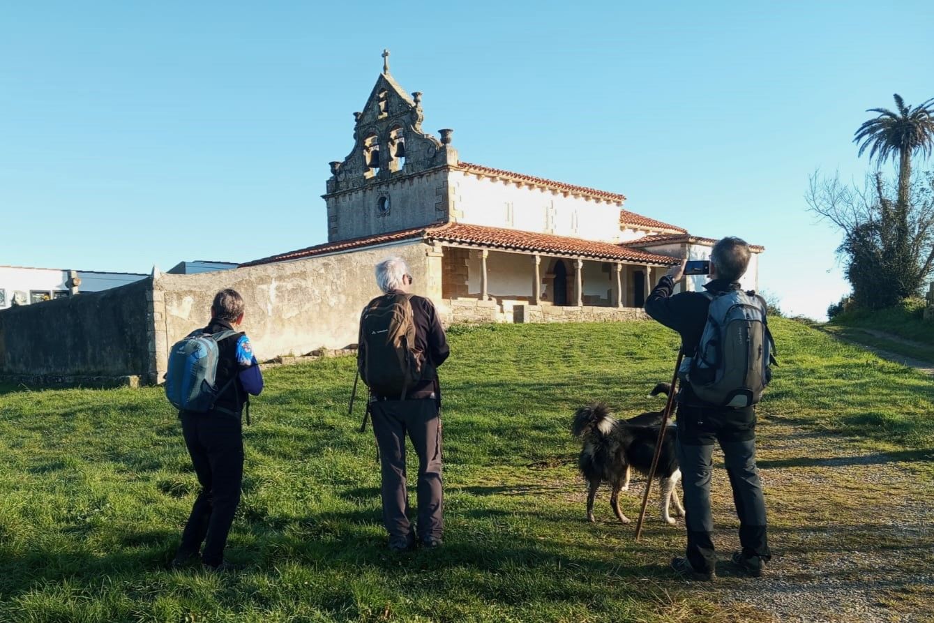 Imagen secundaria 1 - La Ruta del Azabache: un recorrido sencillo en busca de los rastros de un mineral sacro en Asturias