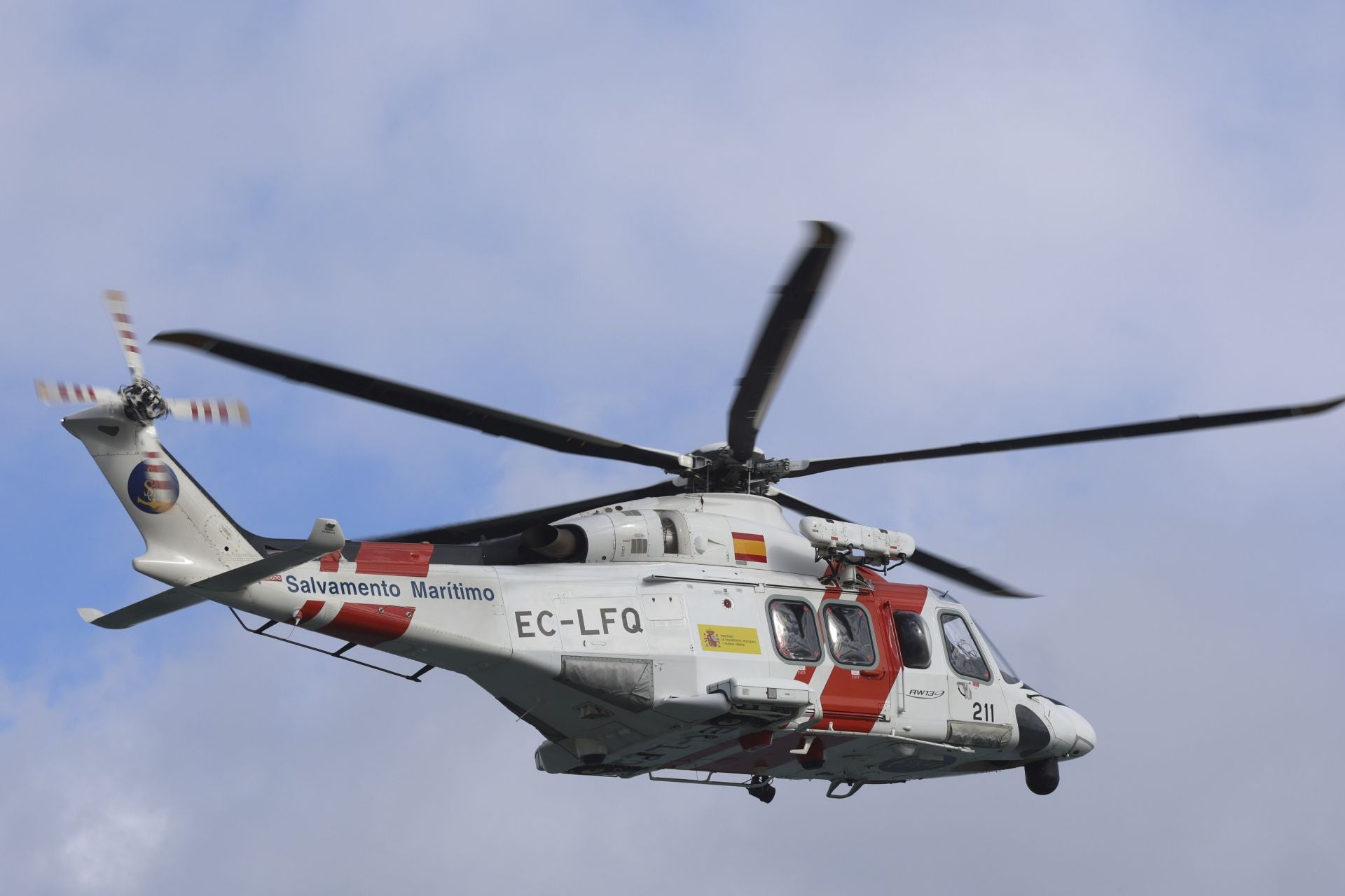 Despliegue de Policía, Salvamento Marítimo y Bomberos en el Cerro de Santa Catalina