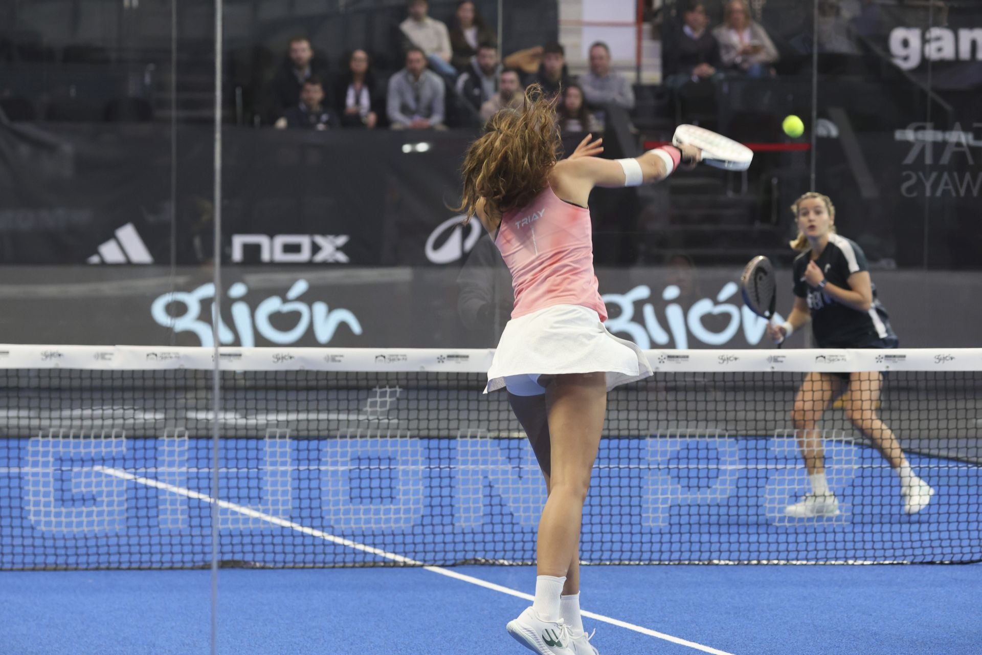 ¿Estuviste en la final femenina del Gijón Premier Padel? ¡Búscate en las fotos!
