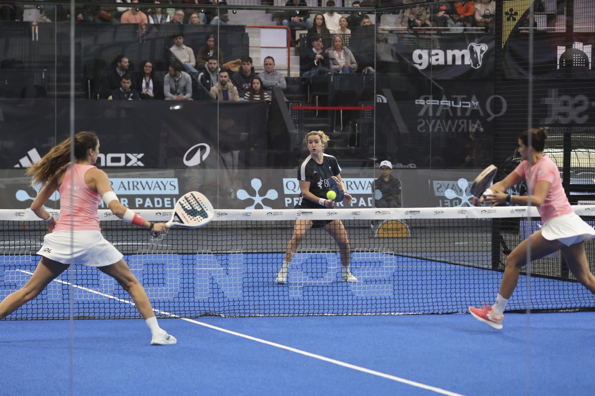 ¿Estuviste en la final femenina del Gijón Premier Padel? ¡Búscate en las fotos!