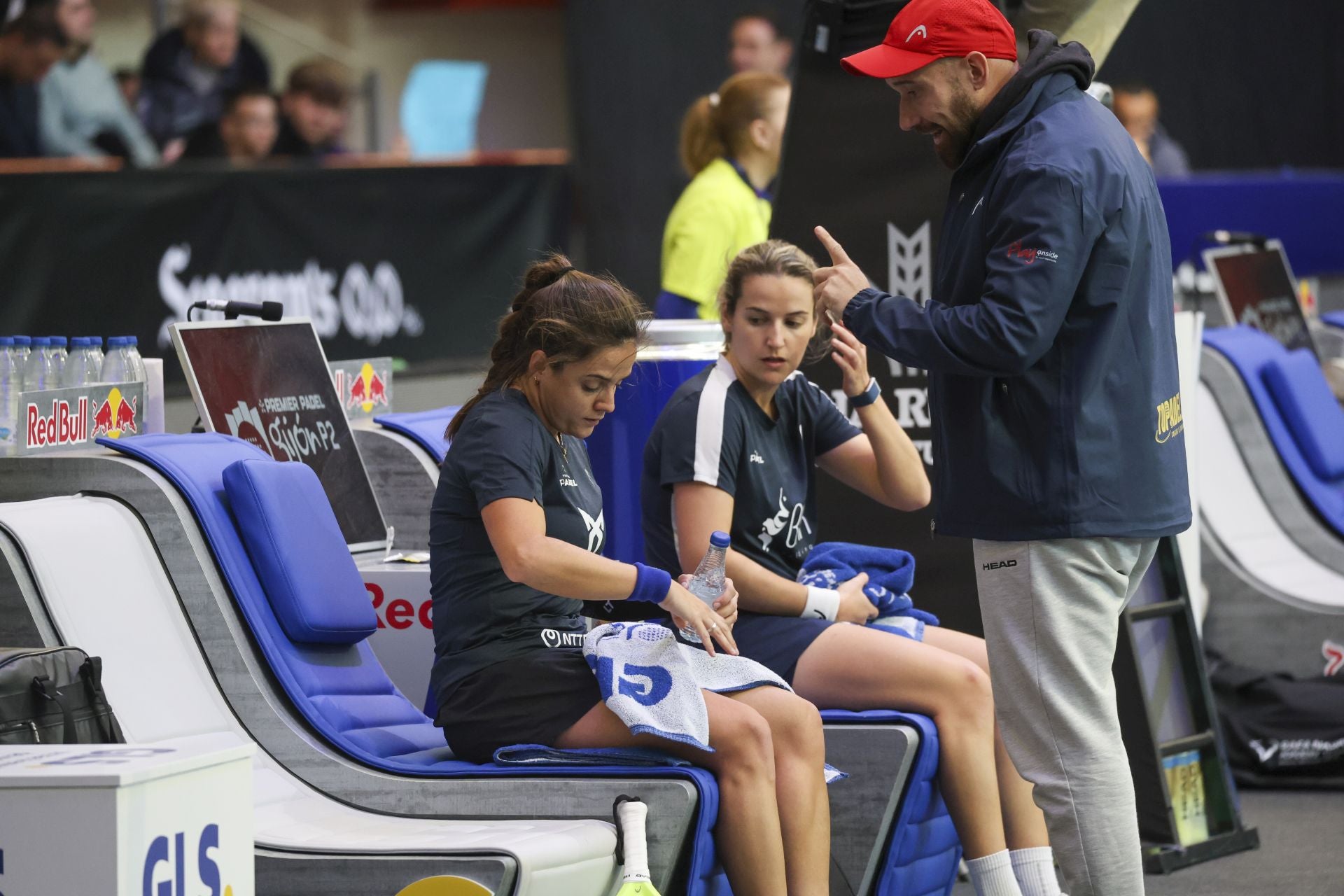 ¿Estuviste en la final femenina del Gijón Premier Padel? ¡Búscate en las fotos!