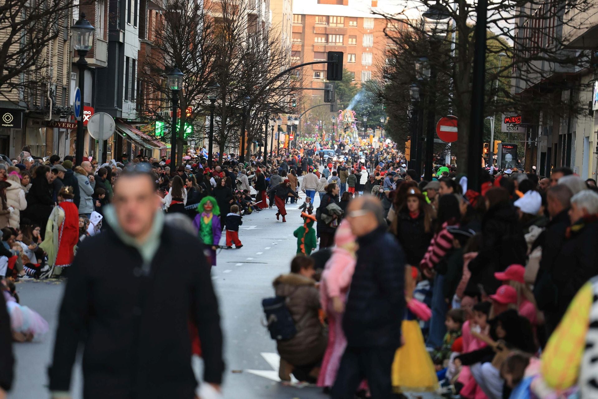 Las mejores imágenes del desfile del Antroxu de Gijón (I)