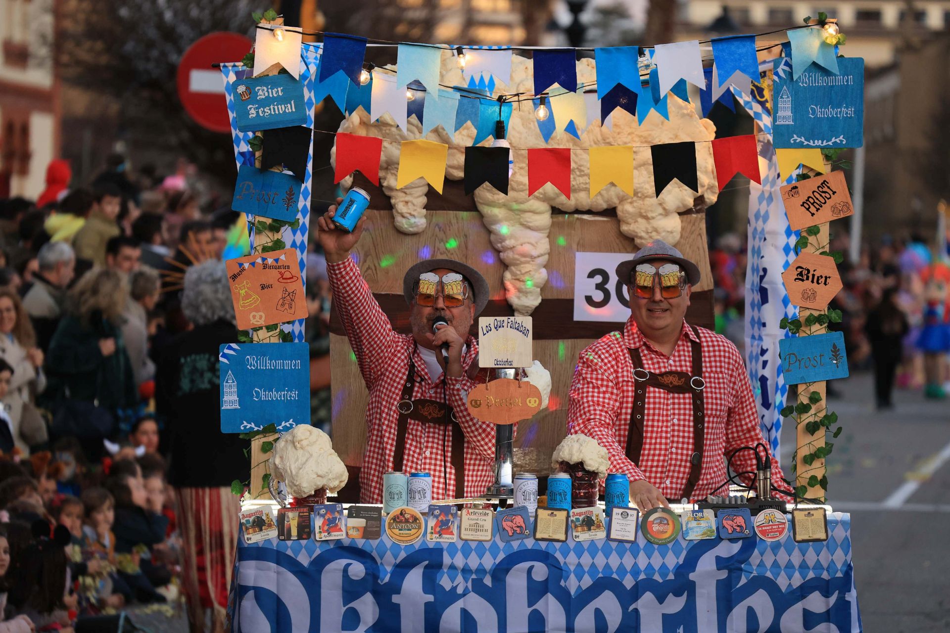 Las mejores imágenes del desfile del Antroxu de Gijón (I)
