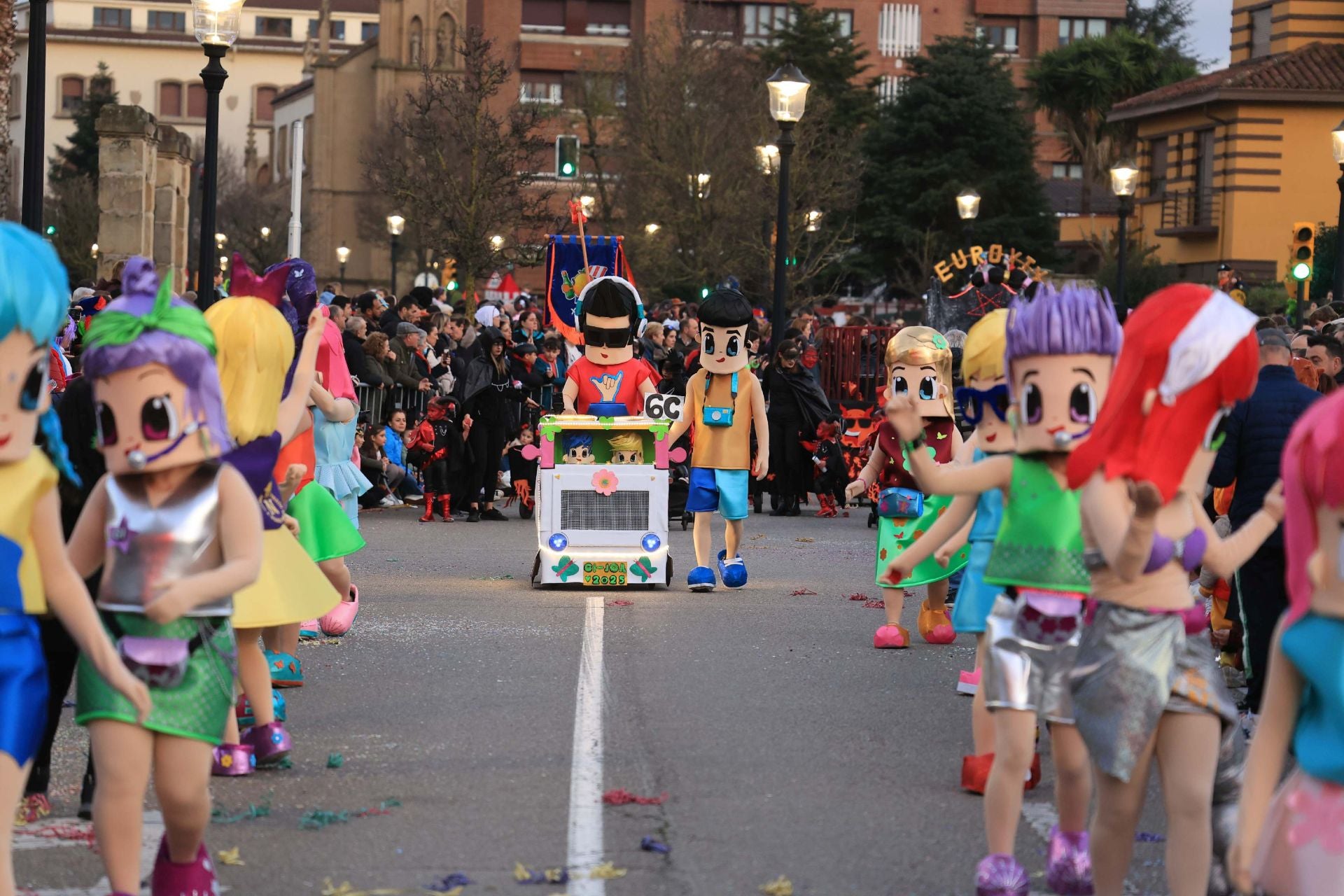 Las mejores imágenes del desfile del Antroxu de Gijón (I)