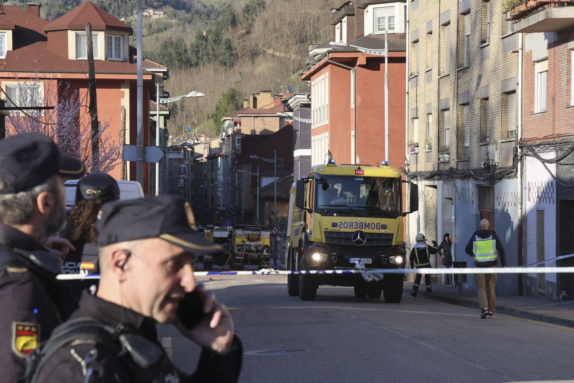 Las imágenes de la explosión de gas en Mieres que ha derrumbado un edificio