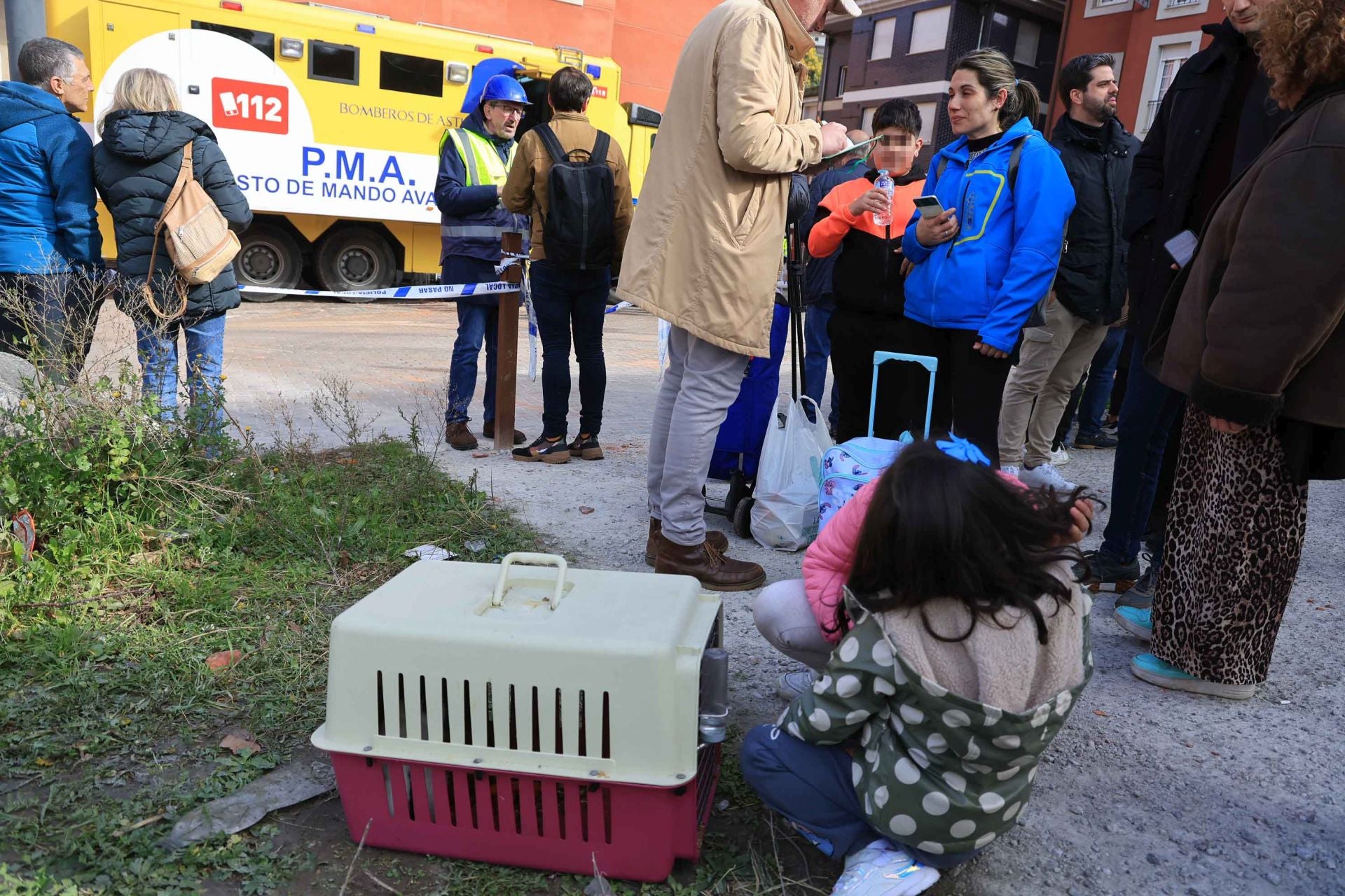 El día después de la explosión en Mieres, en imágenes