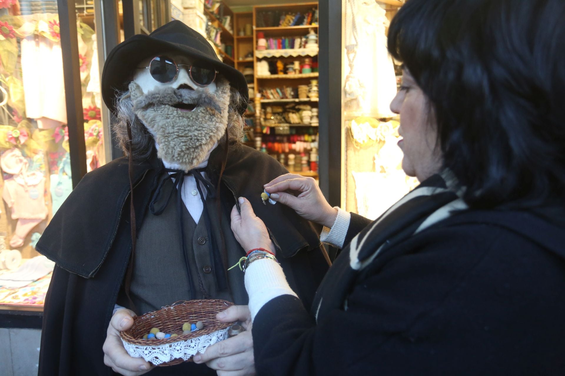 Los Mazcaritos protagonizan el lunes d&#039;Antroxu en Oviedo