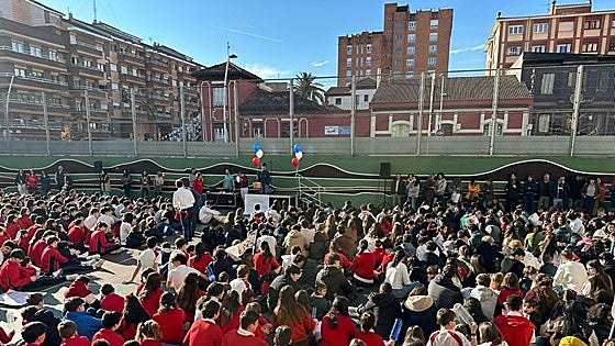Los colegios de Gijón se vuelcan con el 8M