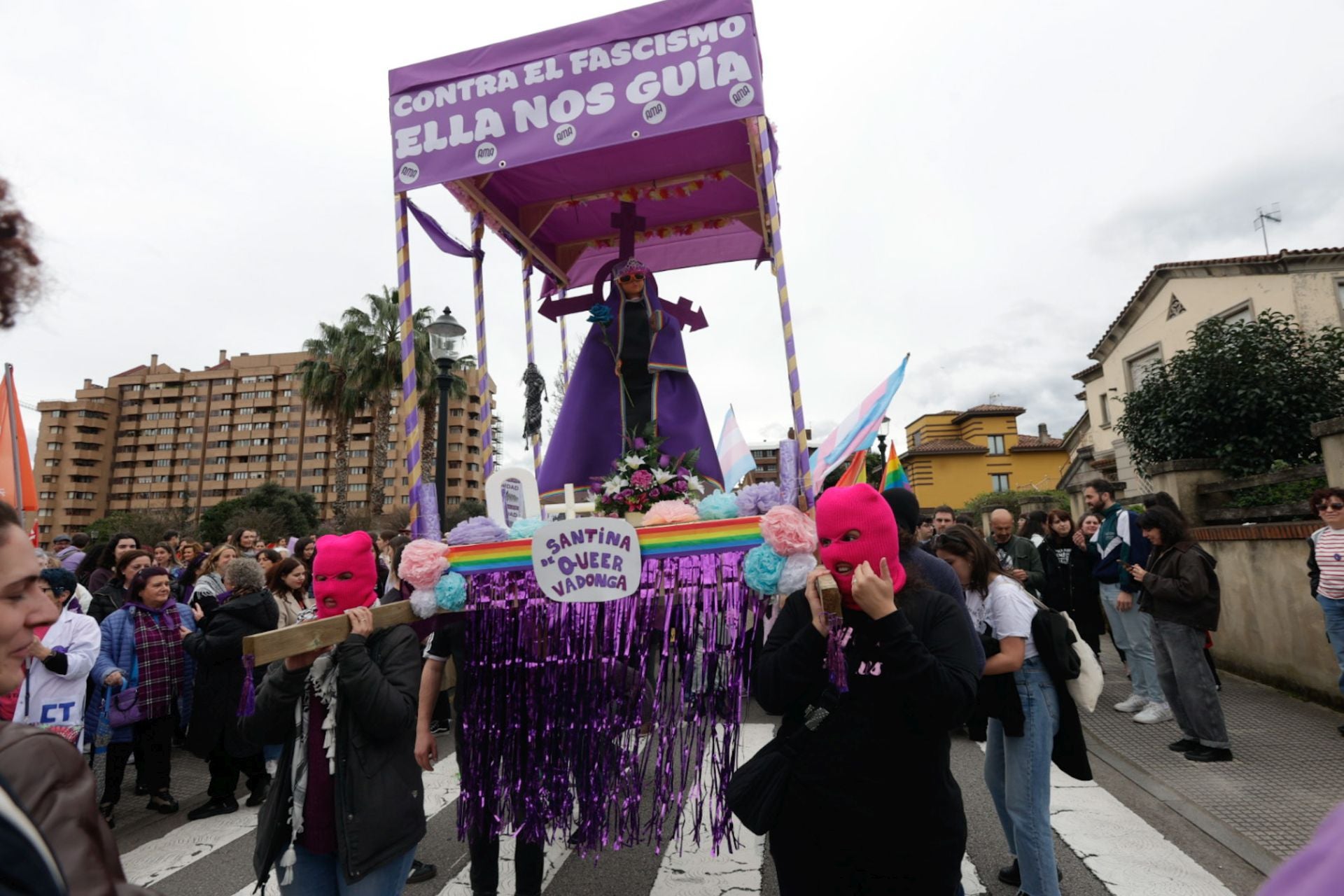 Asturias «respira lucha»: las fotos de la manifestación del 8M en Gijón