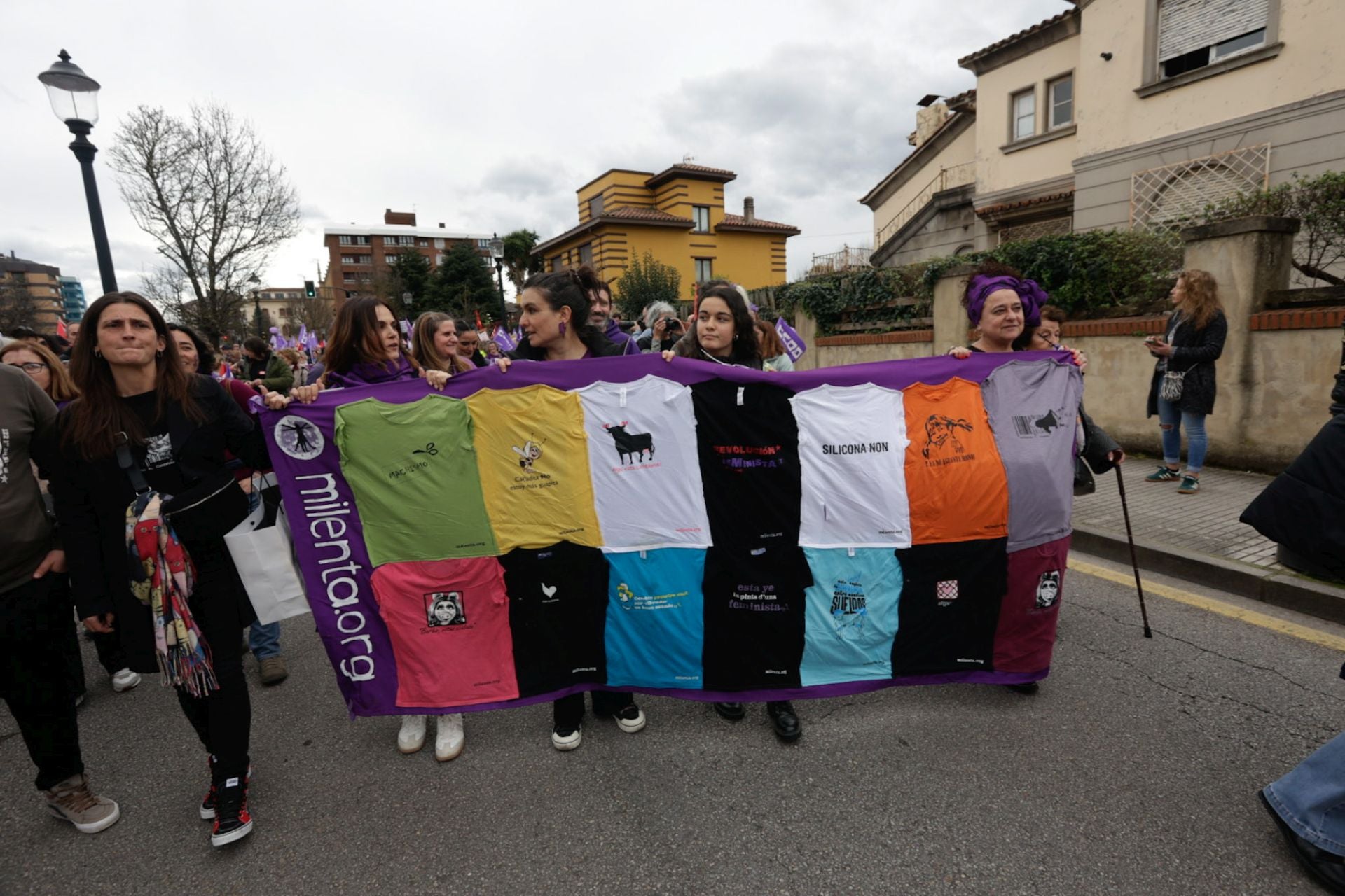 Asturias «respira lucha»: las fotos de la manifestación del 8M en Gijón