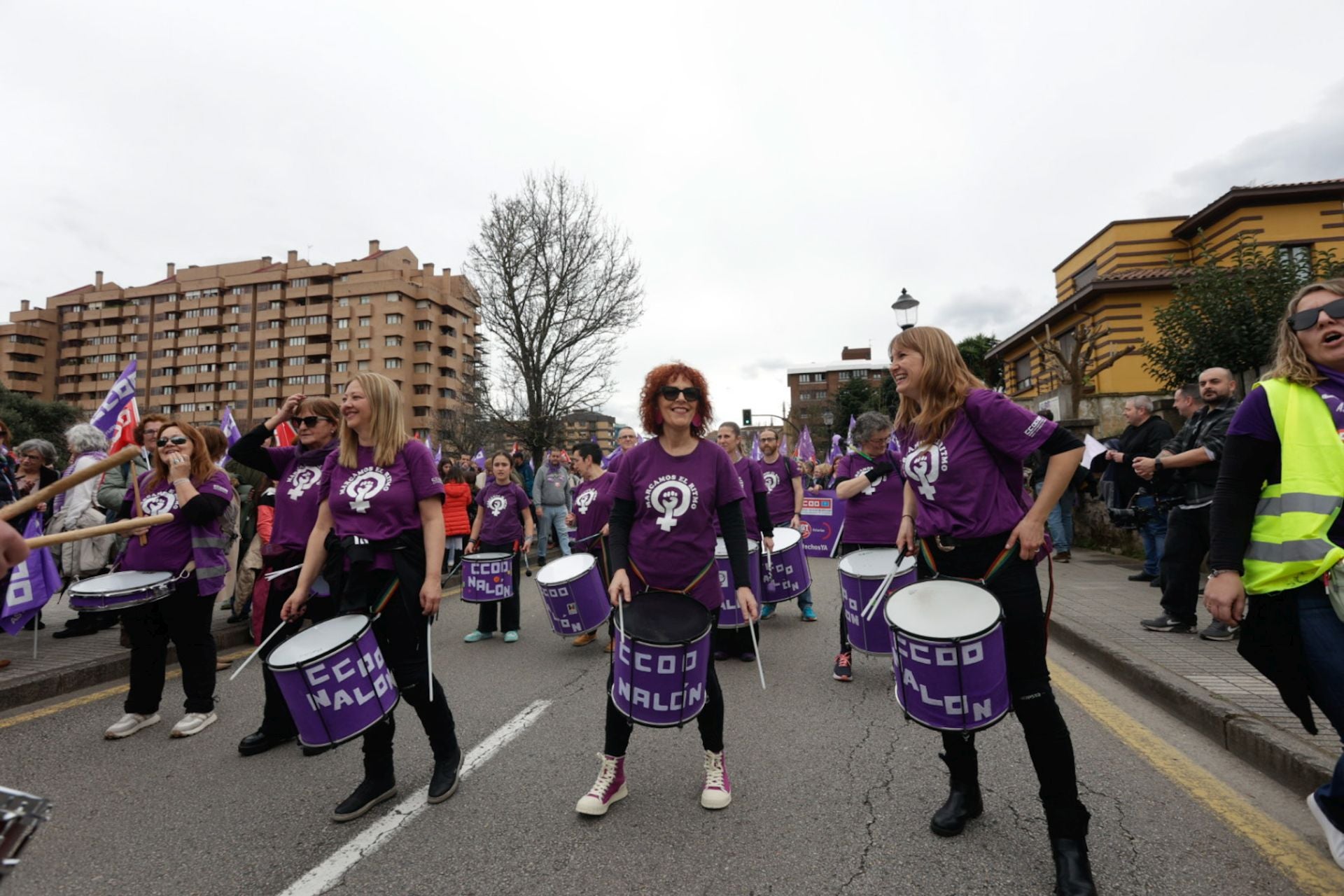 Asturias «respira lucha»: las fotos de la manifestación del 8M en Gijón